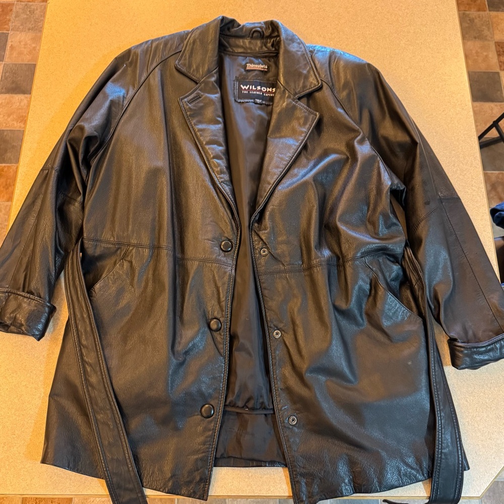 VINTAGE  Wilson Women's Black Leather Coat with lining